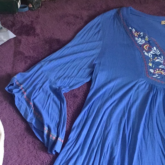 NWT Live & Let Live Beautiful Smocked Tunic Top - Picture 9 of 16